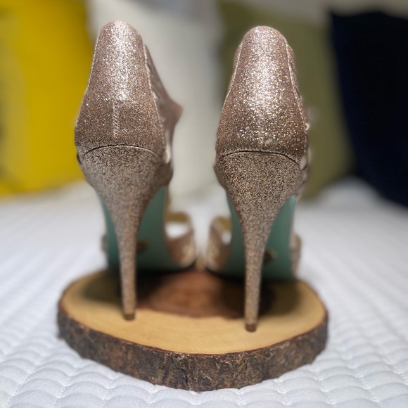 Blue by Betsey Johnson Tee Champagne Glitter Heels Size 9 - Picture 7 of 14